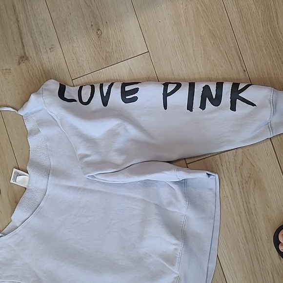 PINK Victoria's Secret  CrpTop Lavender Off-Shoulder Sweatshirt Size L - Picture 2 of 6